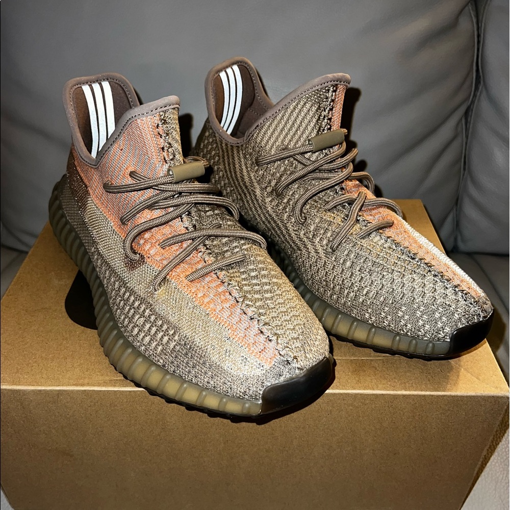 Yeezy Boost 350 V2 - Santau